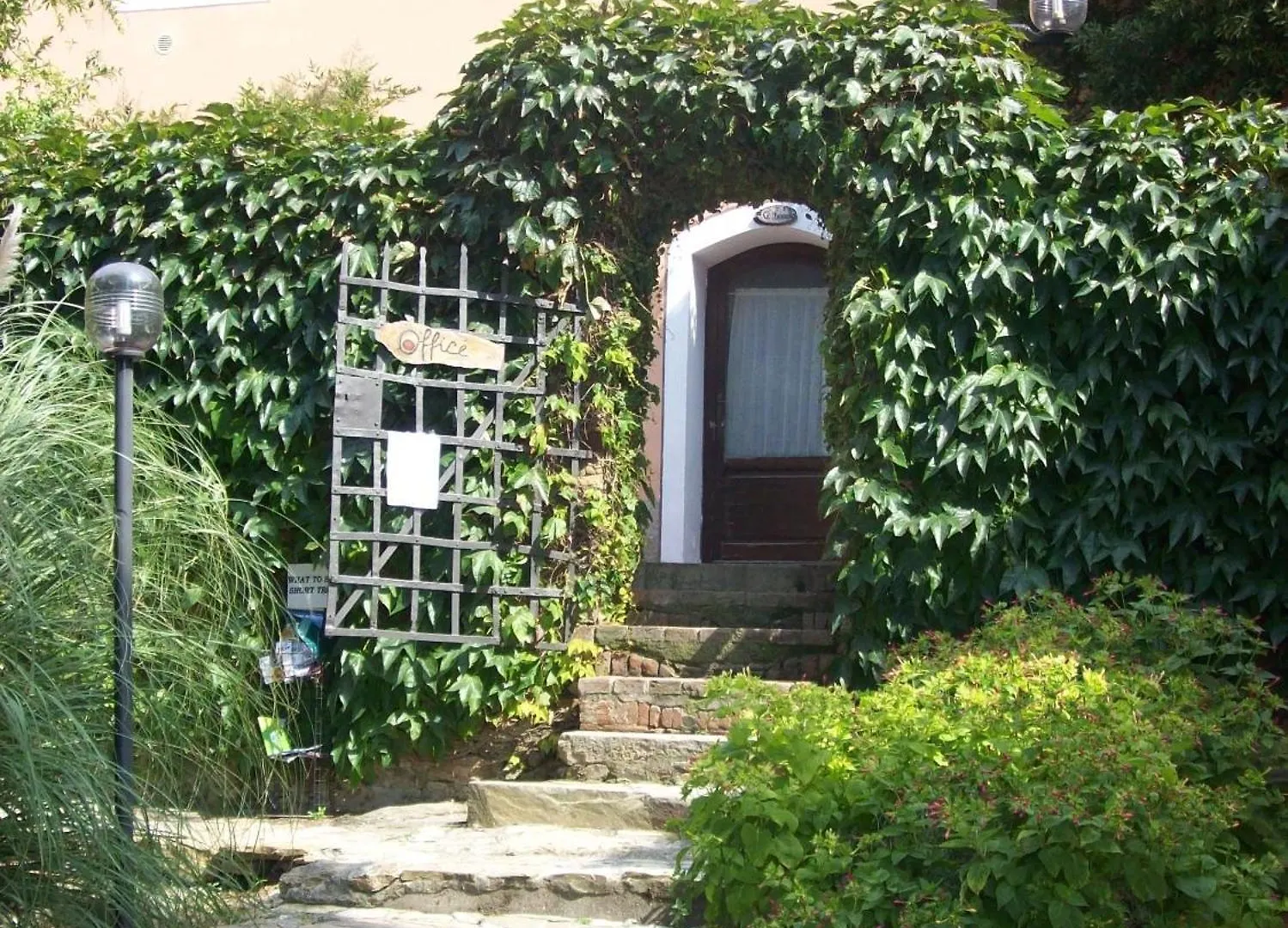 Country house Residence La Casina Castagneto Carducci Italy